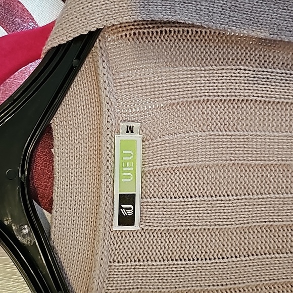 UEU powder pink cable knit cardigan - Picture 6 of 9